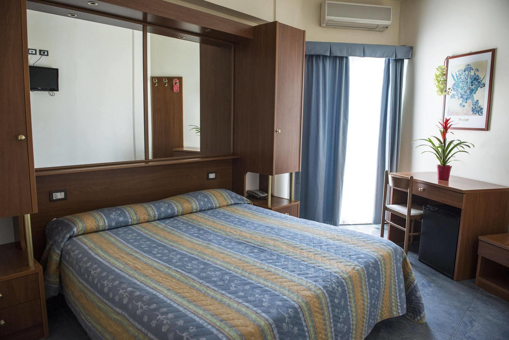 Hotel Gabbiano Porto San Giorgio Exteriér fotografie