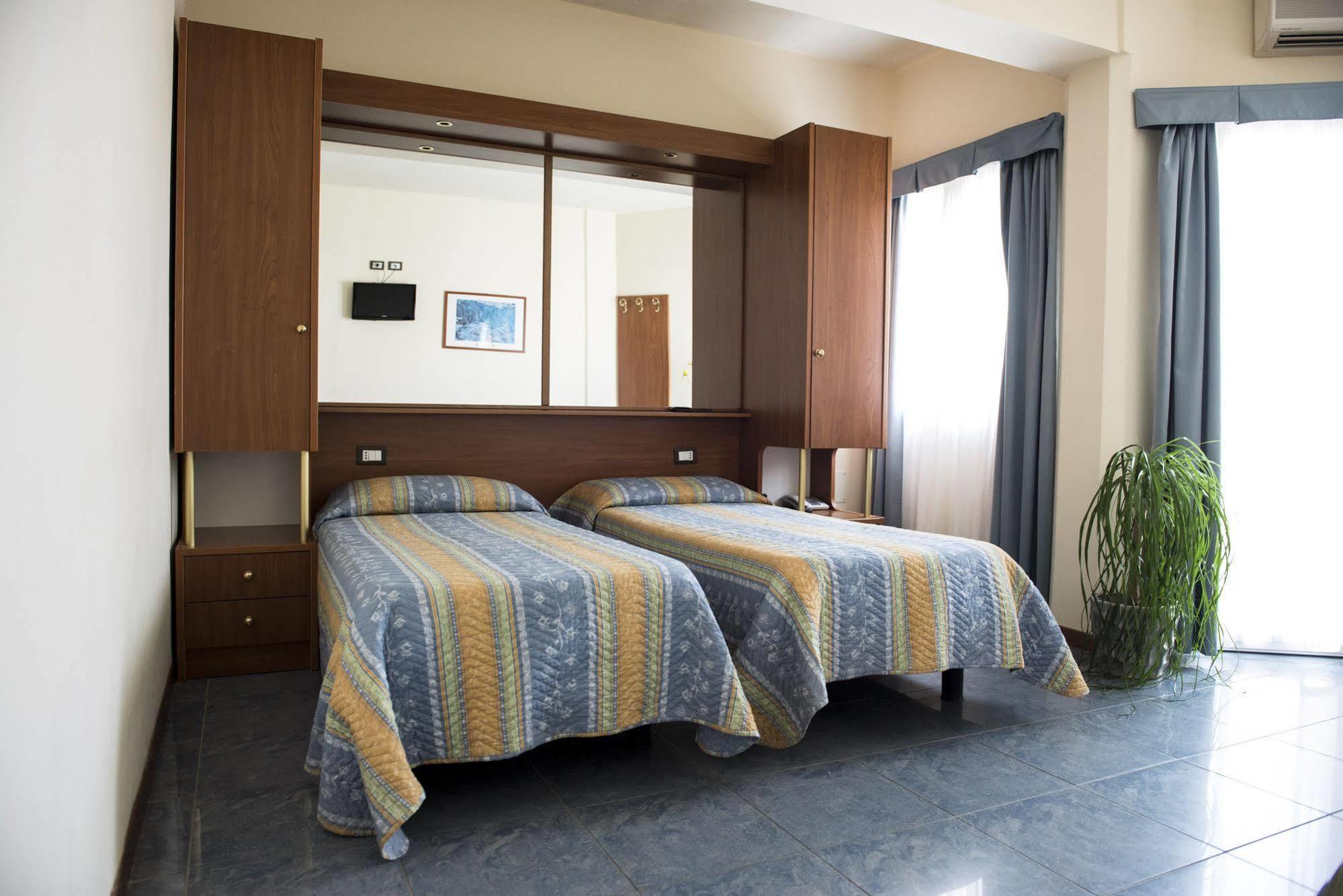 Hotel Gabbiano Porto San Giorgio Exteriér fotografie